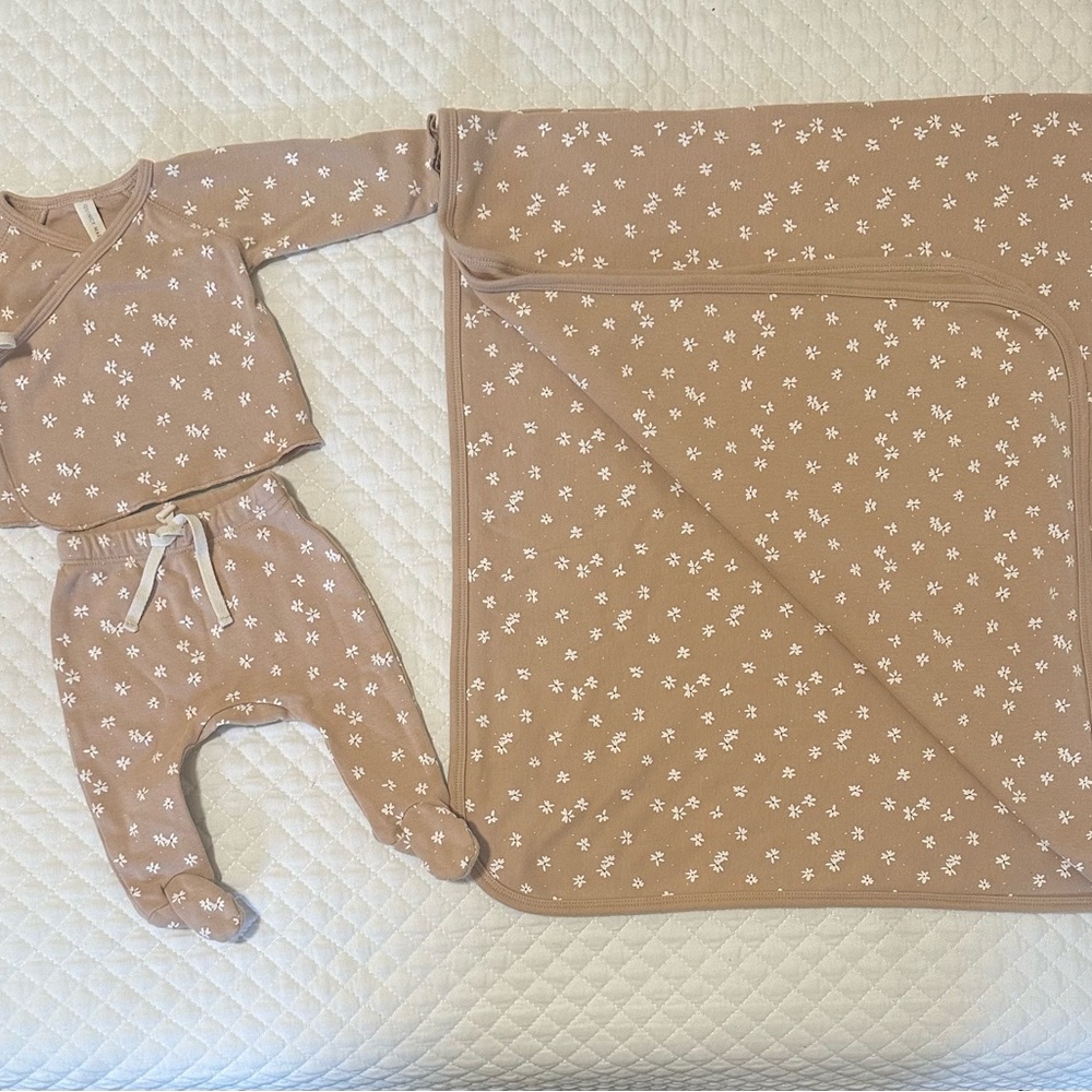 Quincy Mae set 2 piece + blanket